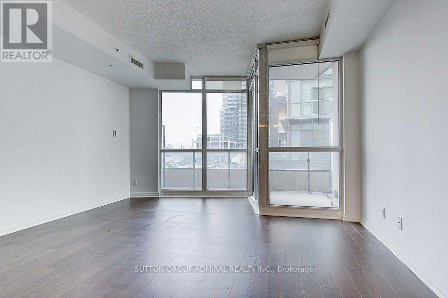 306b - 60 Annie Craig Drive, Toronto, Ontario  M8V 0C5 - Photo 8 - W12462732
