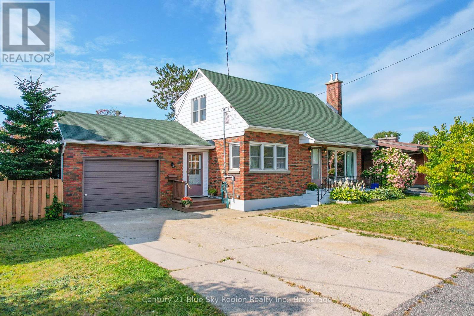 1355 Jane Street, North Bay, Ontario  P1B 3J5 - Photo 2 - X12462957