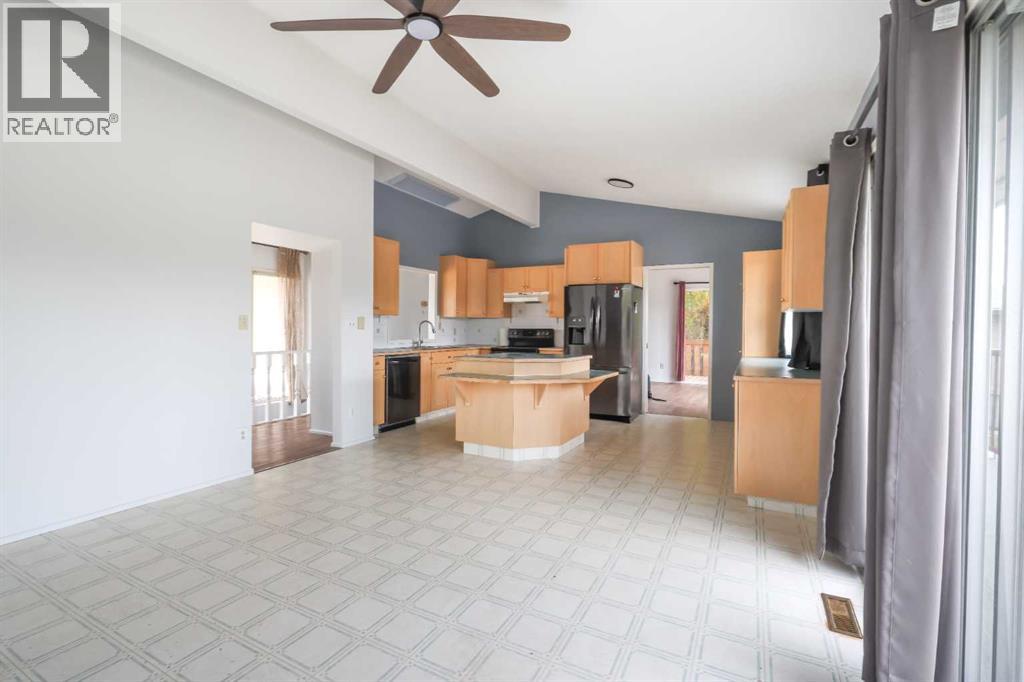 5603 56 Street, Rocky Mountain House, Alberta  T4T 1H7 - Photo 5 - A2261597