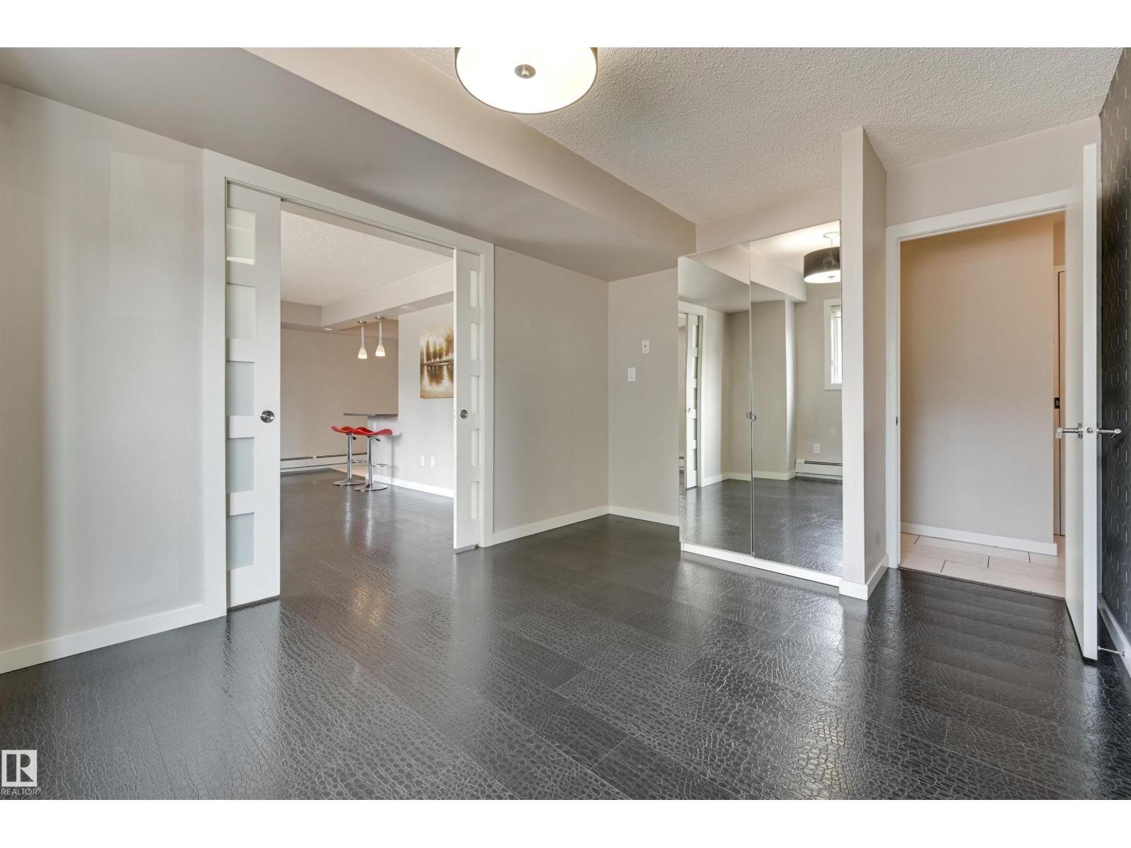 #104 10140 115 St Nw, Edmonton, Alberta  T5K 1T5 - Photo 24 - E4455925