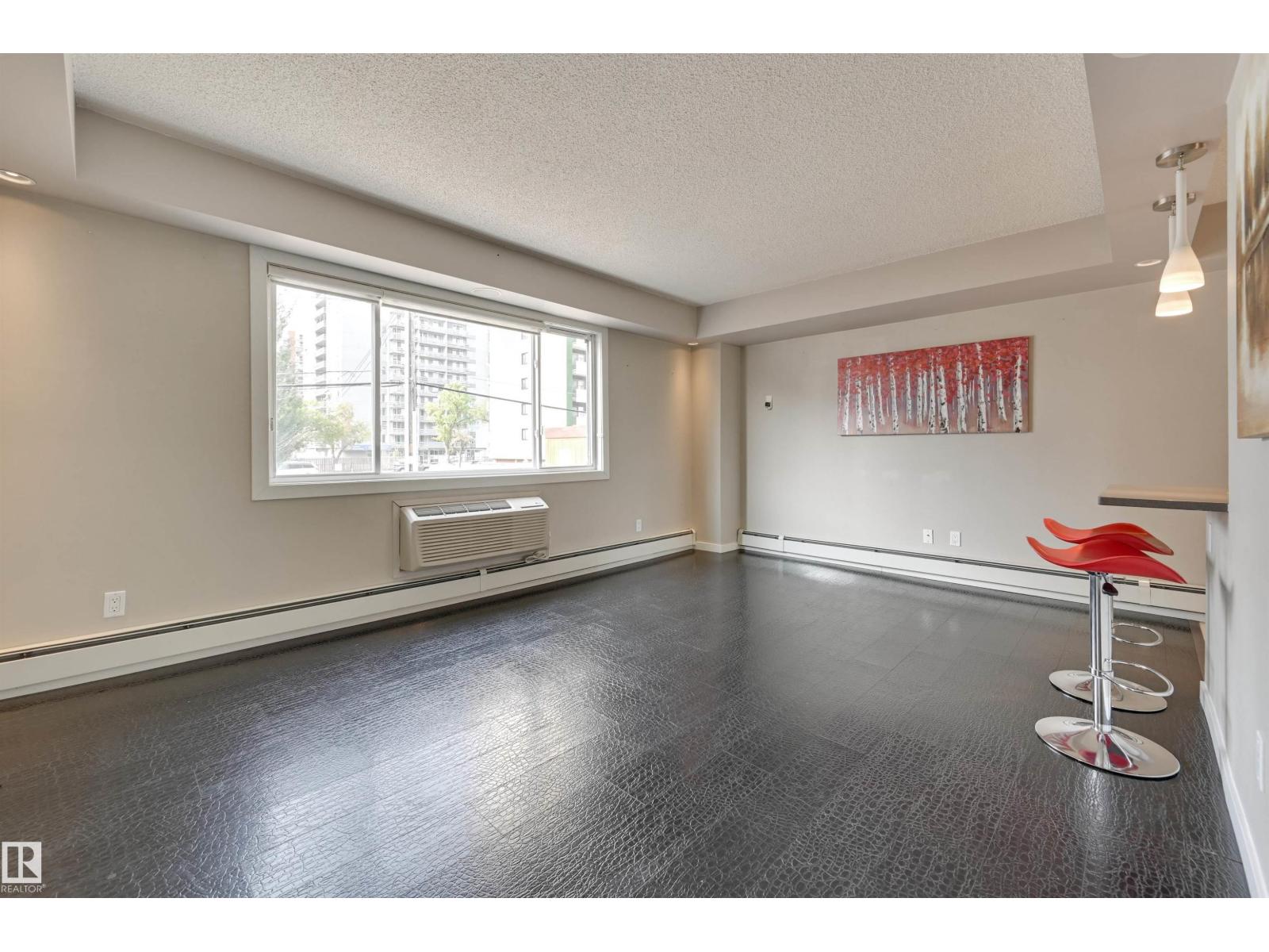 #104 10140 115 St Nw, Edmonton, Alberta  T5K 1T5 - Photo 5 - E4455925