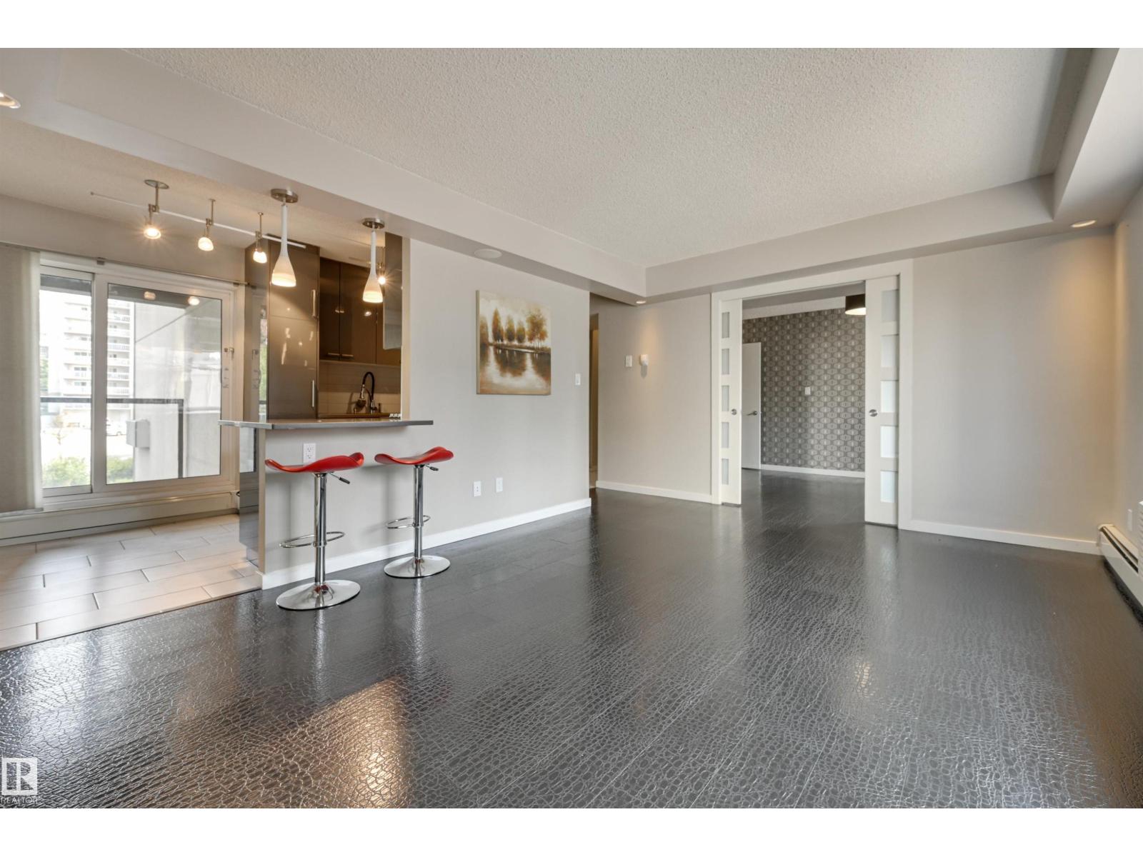 #104 10140 115 St Nw, Edmonton, Alberta  T5K 1T5 - Photo 4 - E4455925