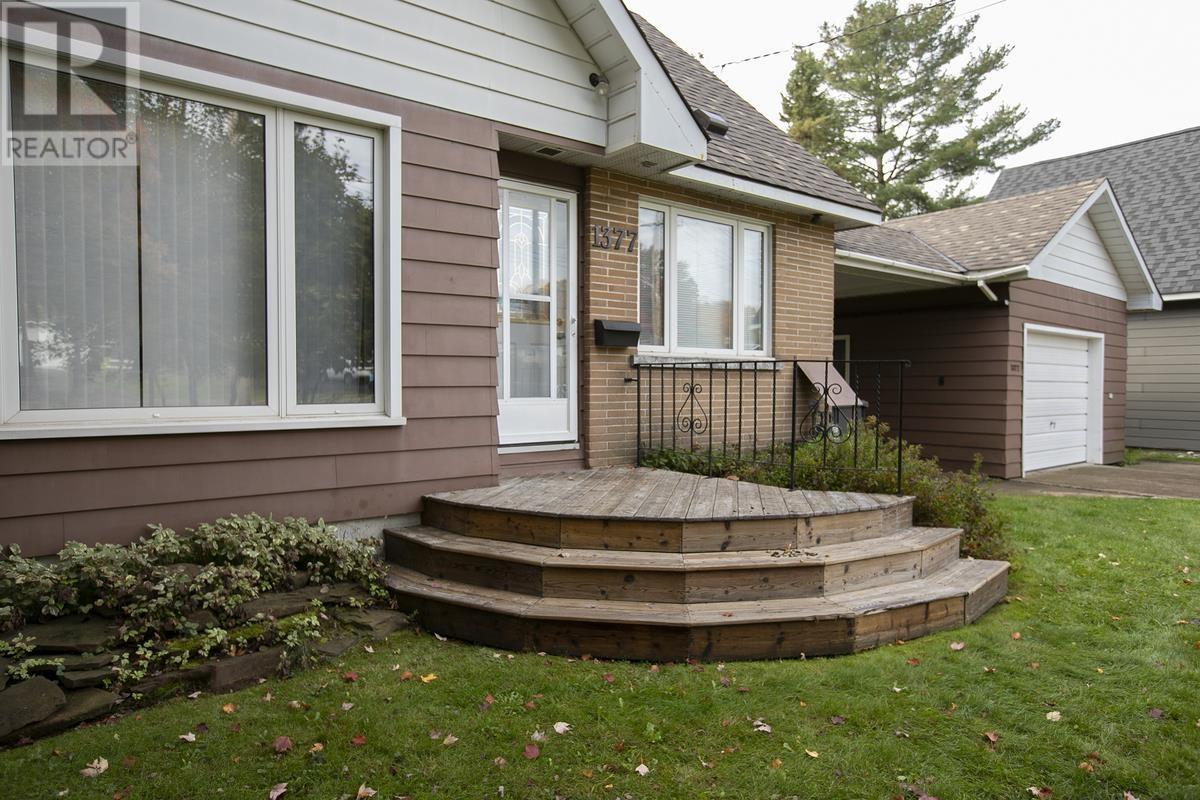 1377 Queen St E, Sault Ste. Marie, Ontario  P6A 2G1 - Photo 7 - SM252968