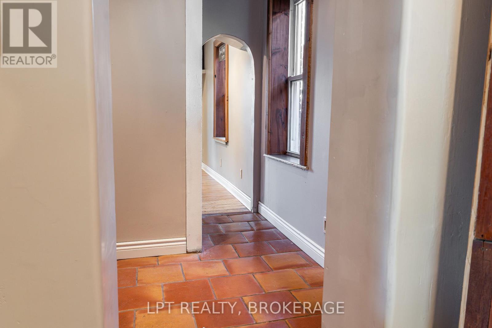 277 Brock Street, Gananoque, Ontario  K7G 1K5 - Photo 11 - X12462962