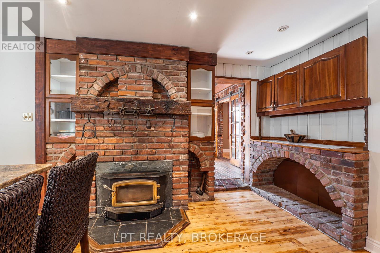 277 Brock Street, Gananoque, Ontario  K7G 1K5 - Photo 13 - X12462962
