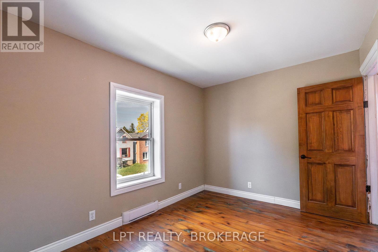 277 Brock Street, Gananoque, Ontario  K7G 1K5 - Photo 16 - X12462962