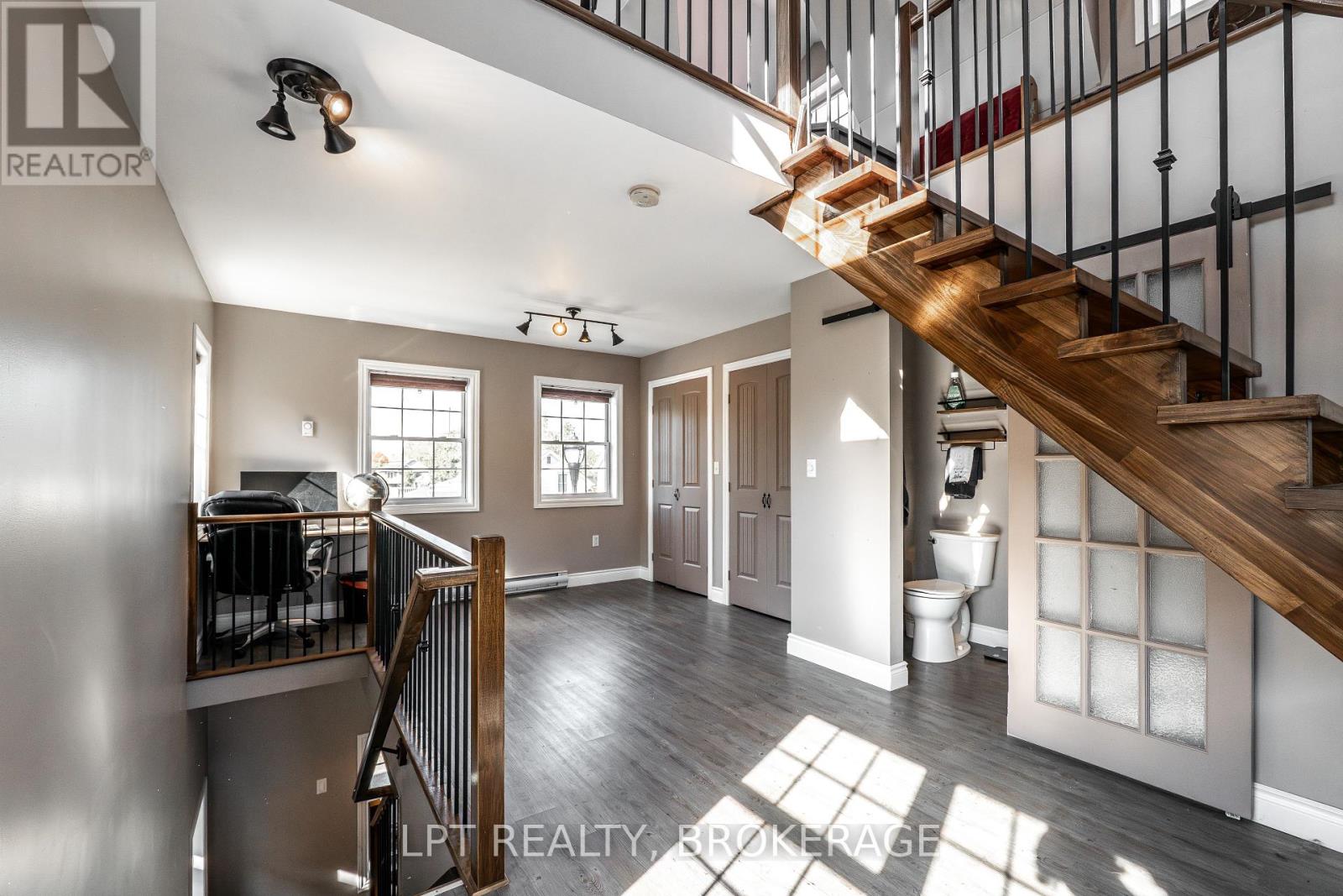 277 Brock Street, Gananoque, Ontario  K7G 1K5 - Photo 34 - X12462962