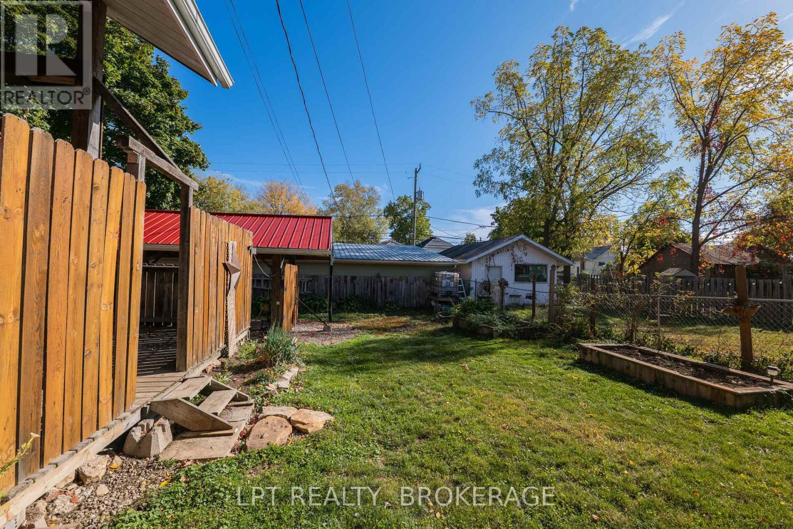 277 Brock Street, Gananoque, Ontario  K7G 1K5 - Photo 41 - X12462962