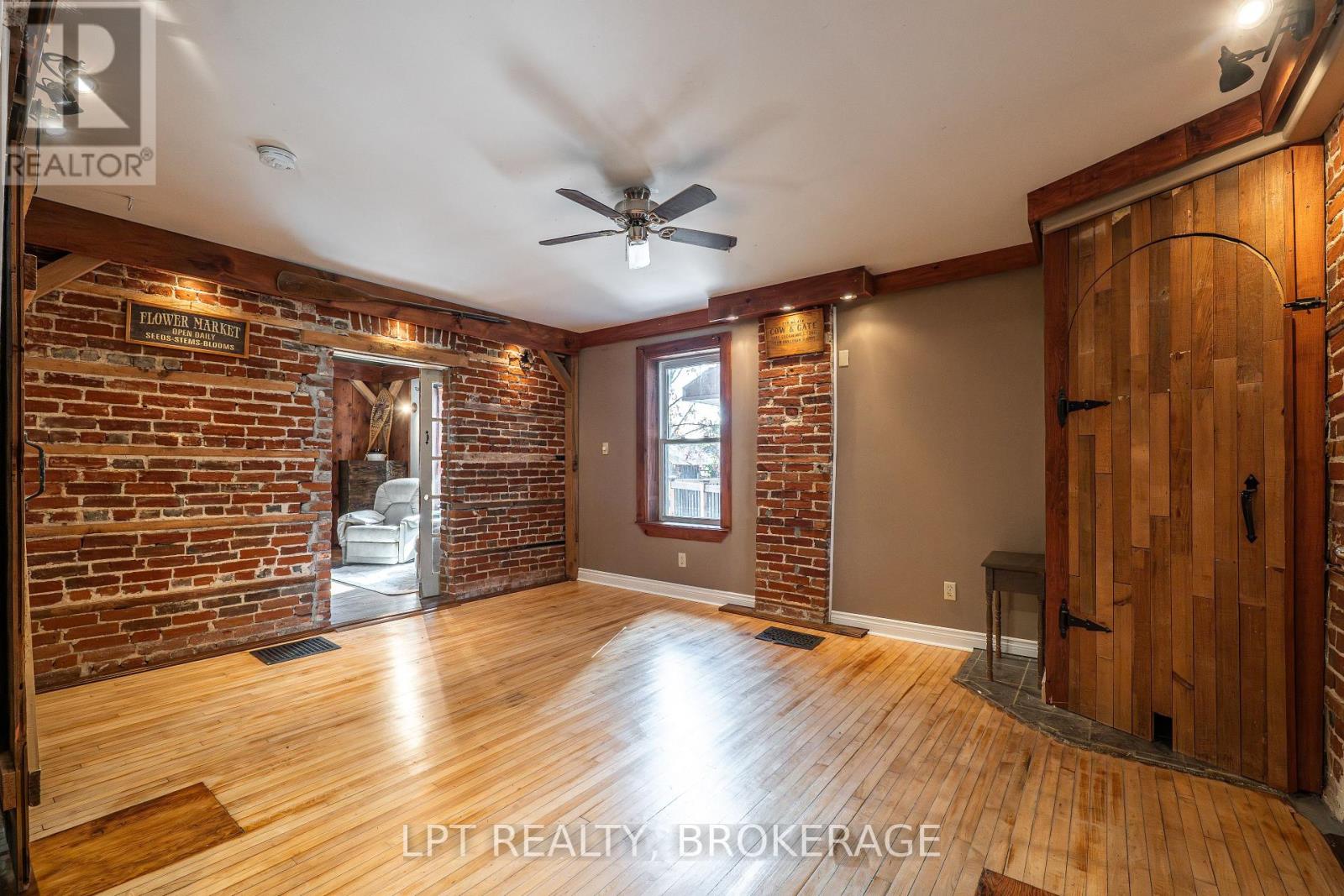 277 Brock Street, Gananoque, Ontario  K7G 1K5 - Photo 9 - X12462962