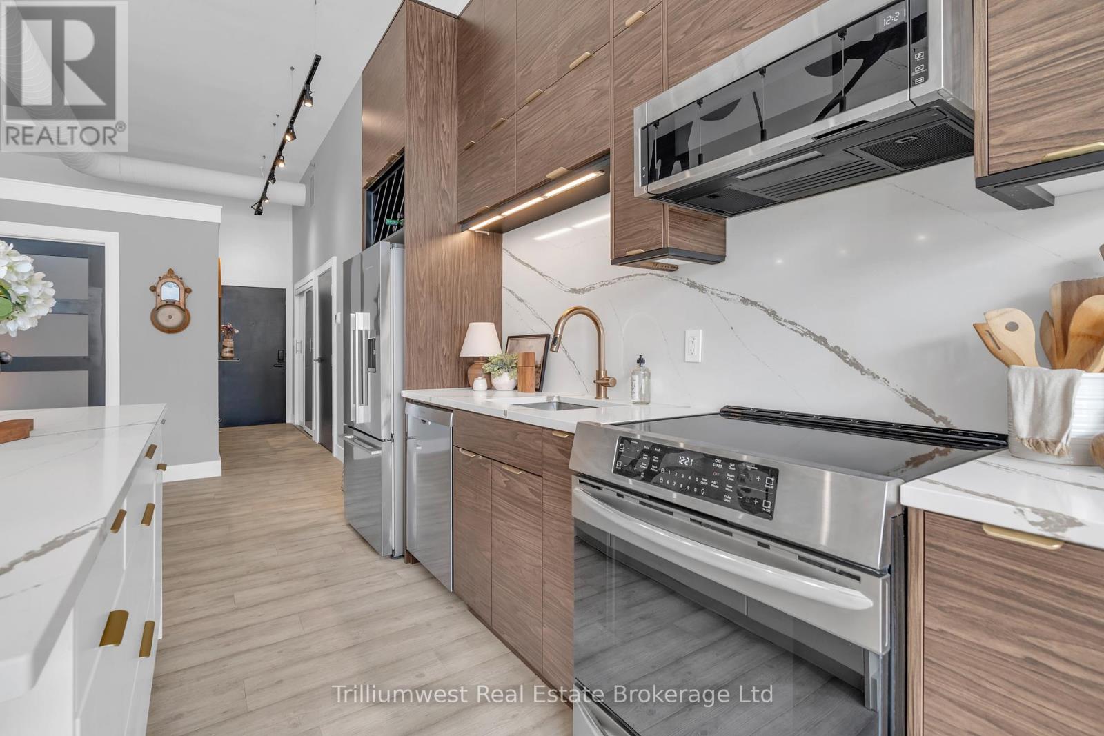 205 - 276 King Street W, Kitchener, Ontario  N2G 1B6 - Photo 13 - X12462921