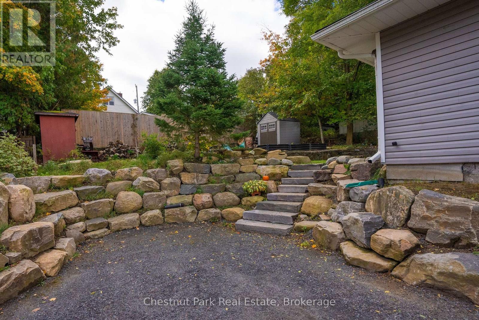 3 Cora Street E, Huntsville, Ontario  P1H 1T5 - Photo 35 - X12462943