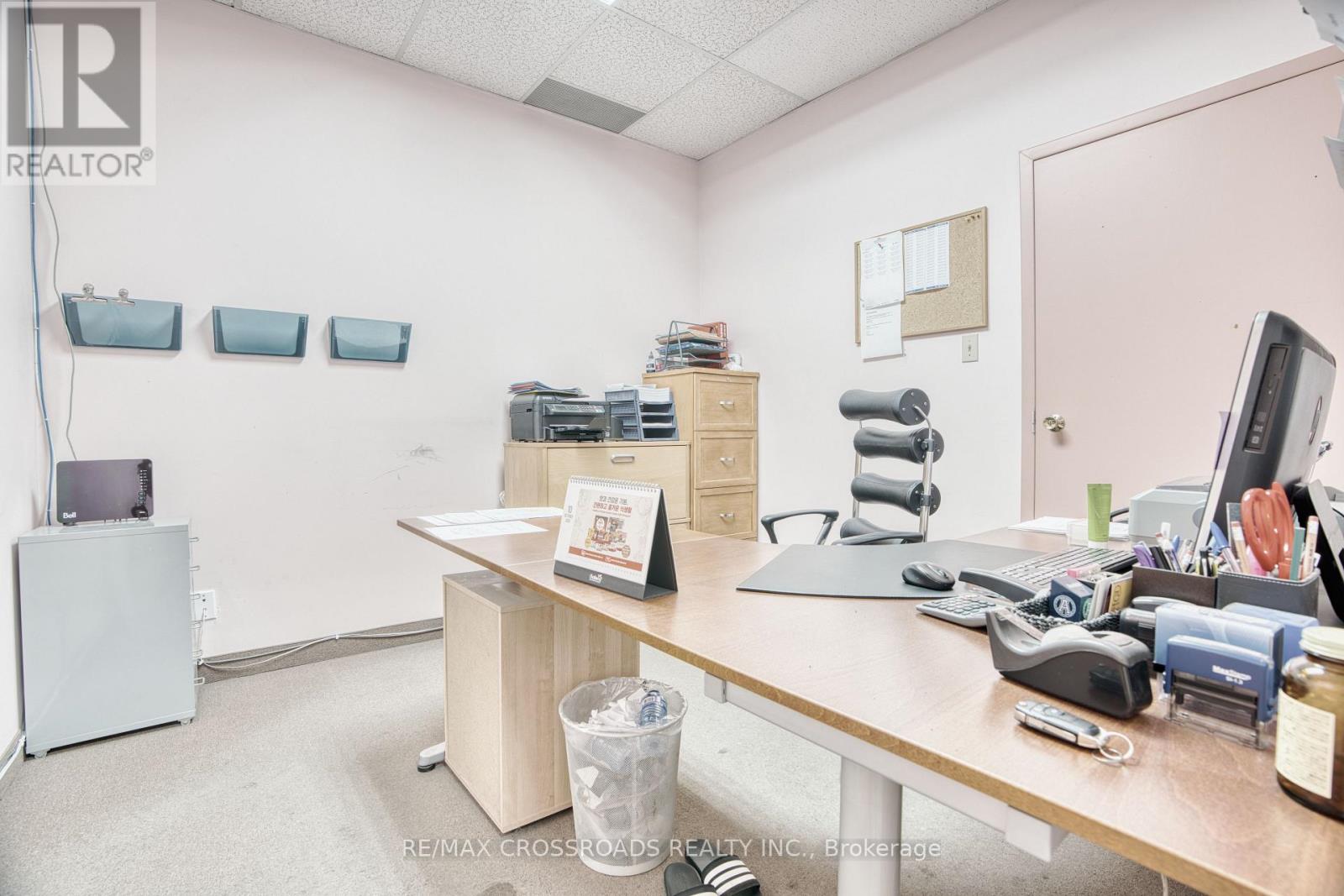 4 - 16 Esna Park Drive, Markham, Ontario  L3R 5X1 - Photo 10 - N12437236
