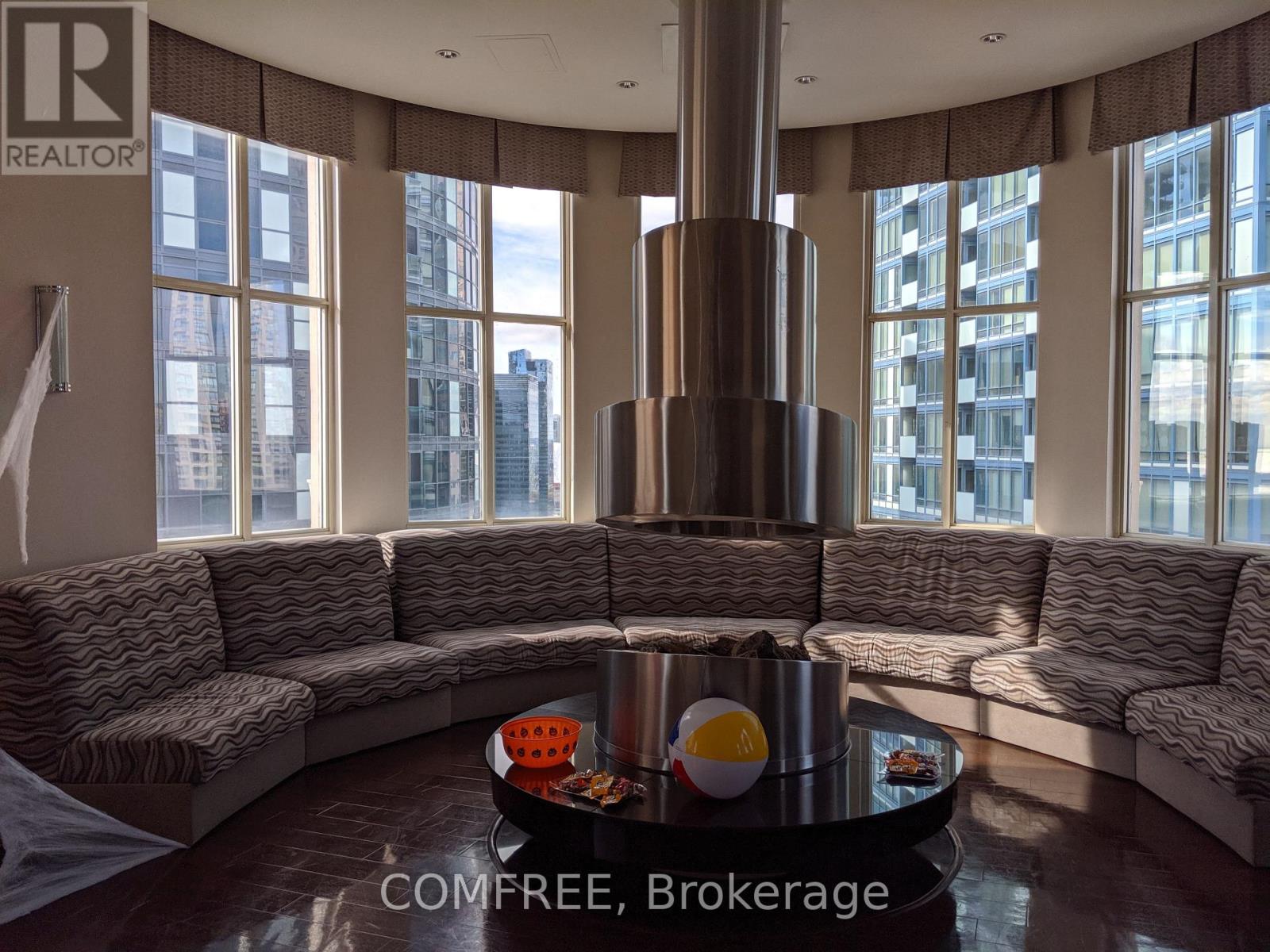 1519 - 25 The Esplanade, Toronto (Waterfront Communities), Ontario  M5E 1W5 - Photo 12 - C12463025