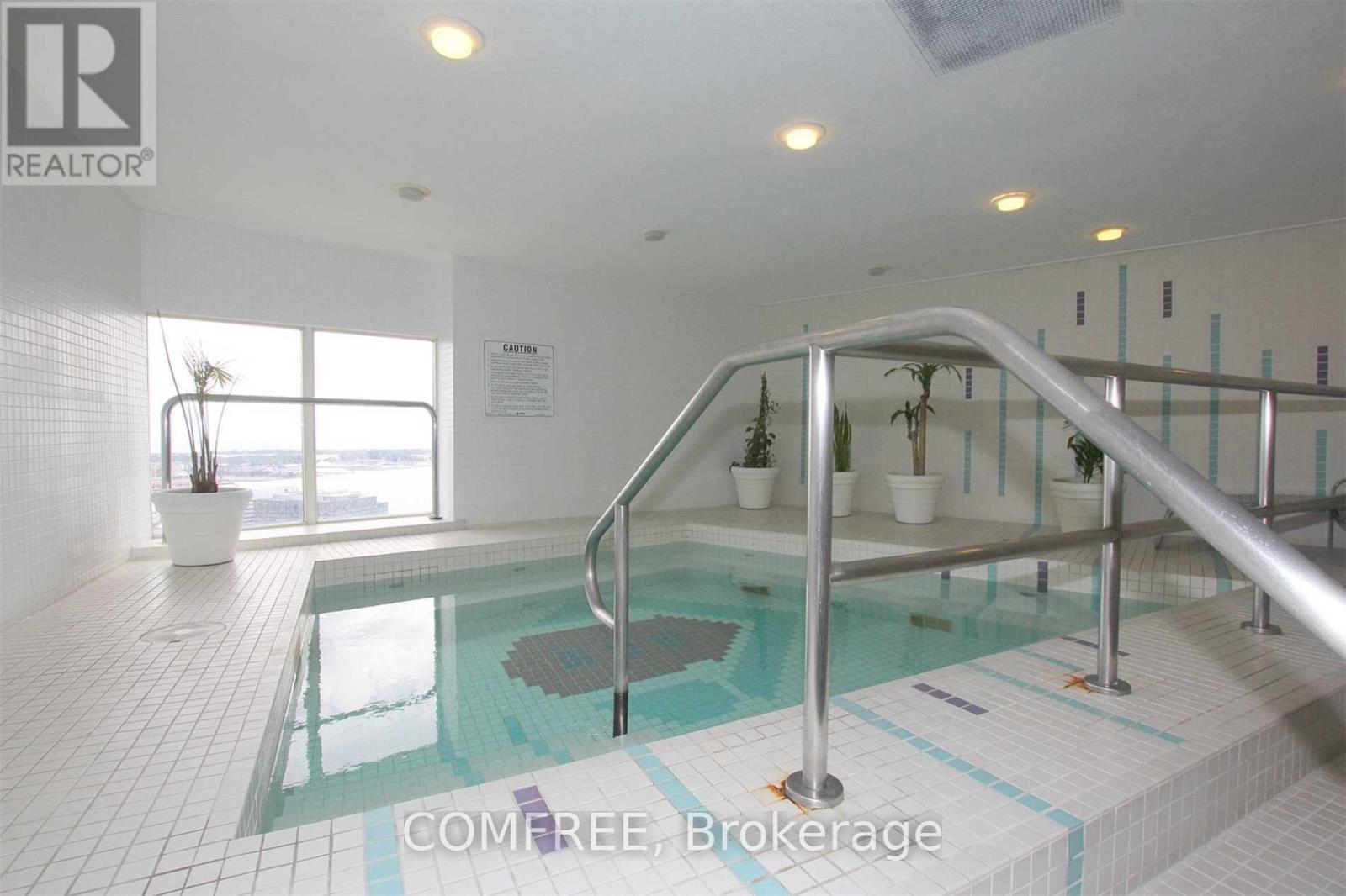 1519 - 25 The Esplanade, Toronto (Waterfront Communities), Ontario  M5E 1W5 - Photo 14 - C12463025