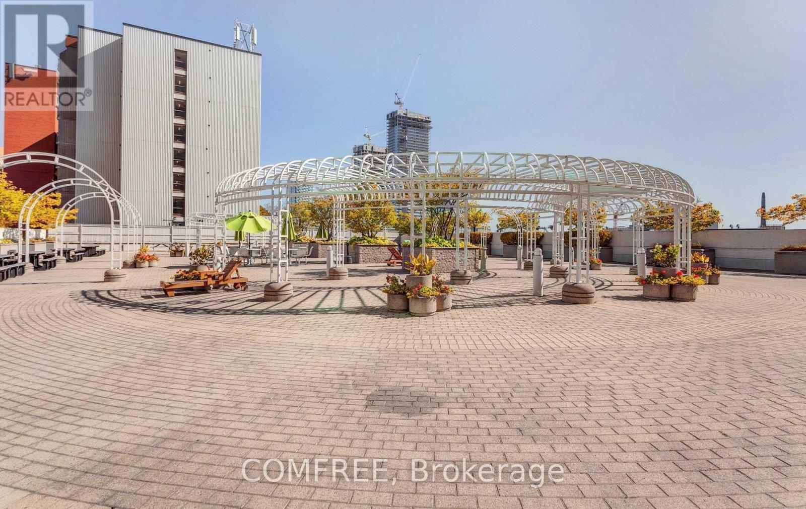 1519 - 25 The Esplanade, Toronto (Waterfront Communities), Ontario  M5E 1W5 - Photo 15 - C12463025