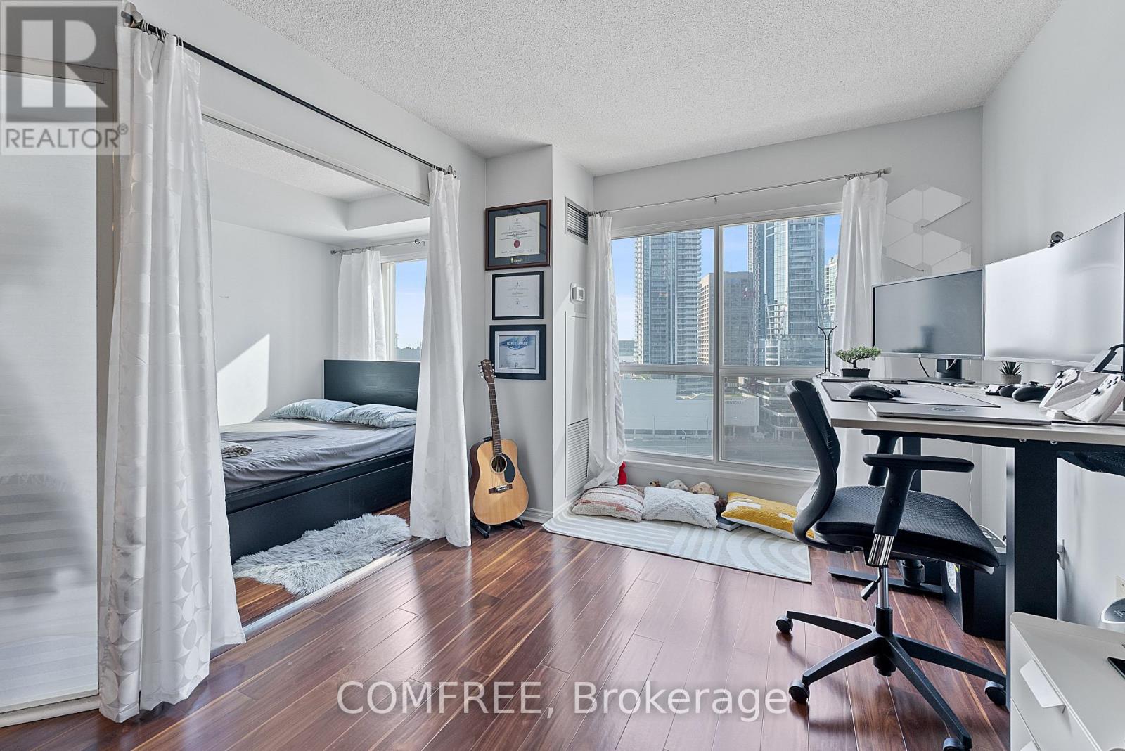 1519 - 25 The Esplanade, Toronto (Waterfront Communities), Ontario  M5E 1W5 - Photo 6 - C12463025