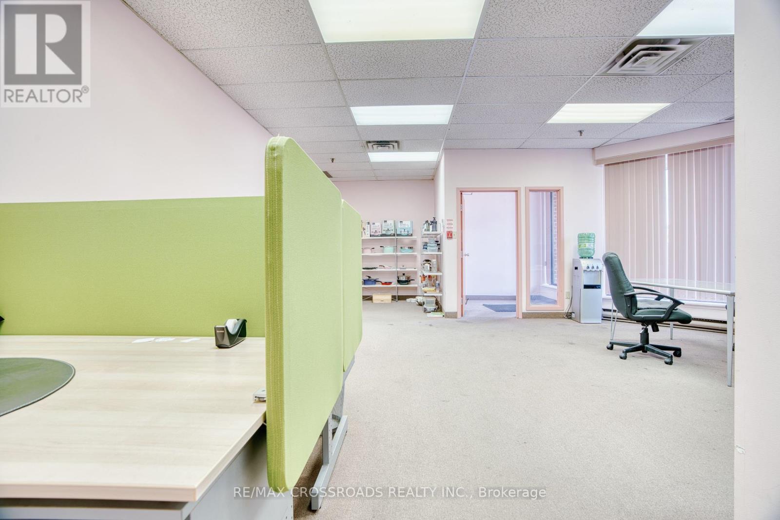 4 - 16 Esna Park Drive, Markham, Ontario  L3R 5X1 - Photo 6 - N12437236