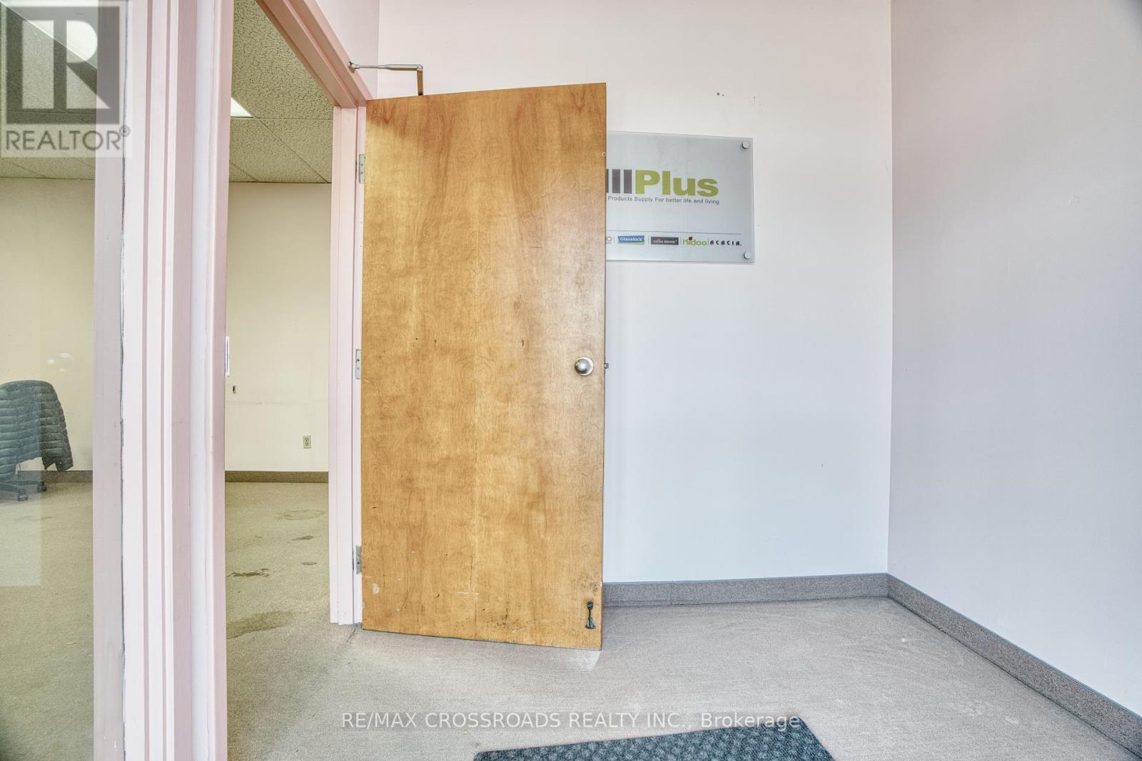 4 - 16 Esna Park Drive, Markham, Ontario  L3R 5X1 - Photo 3 - N12437236