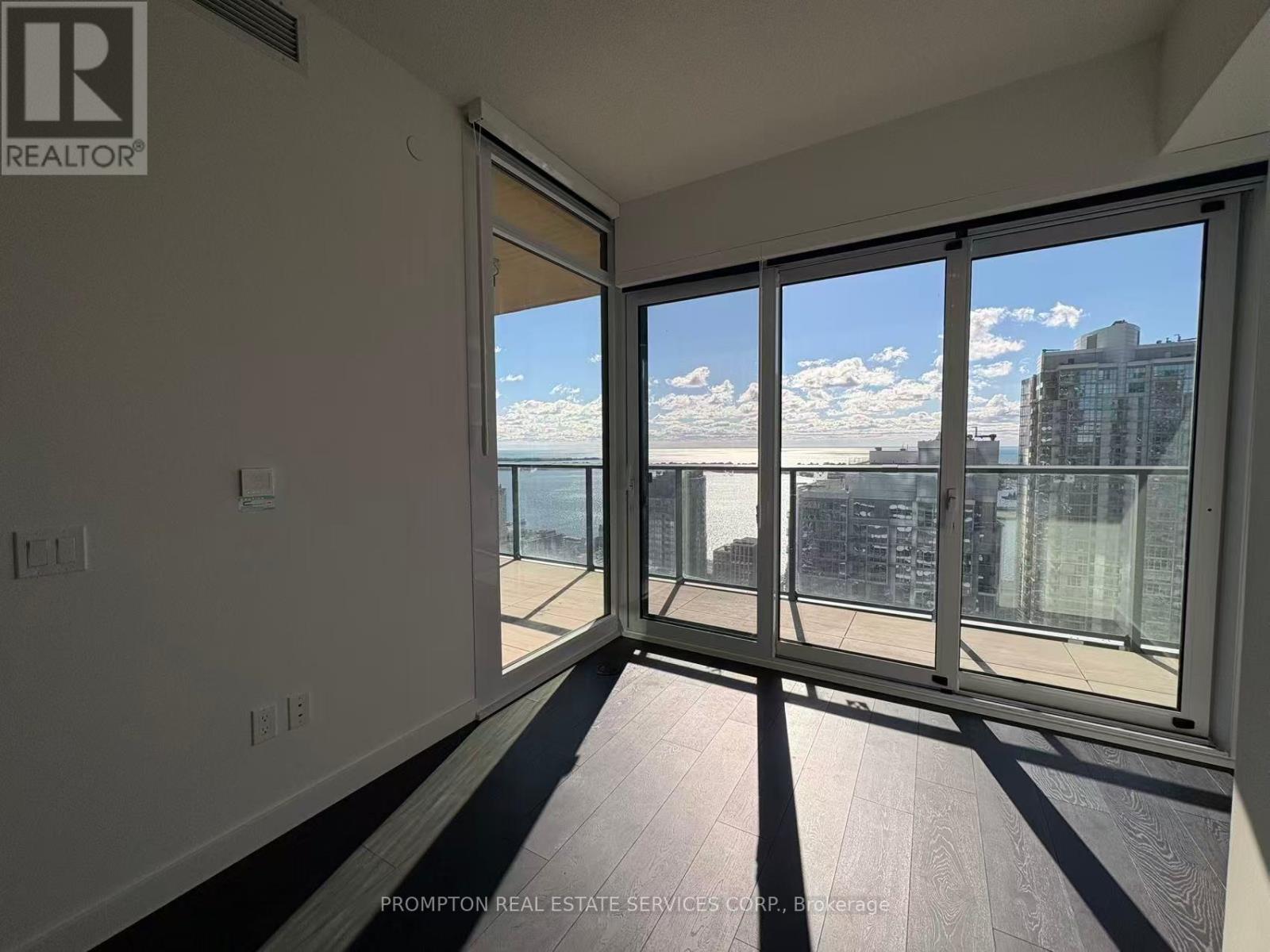 4609 - 1 Concord Cityplace Way, Toronto, Ontario  M5V 0X3 - Photo 4 - C12454795