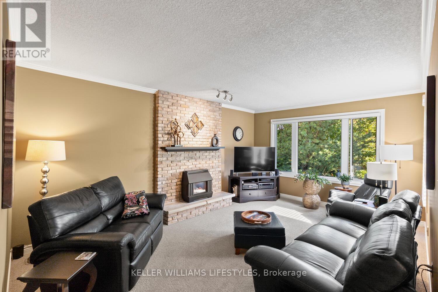 114 Monte Vista Crescent, London South, Ontario  N6J 4P3 - Photo 18 - X12462940