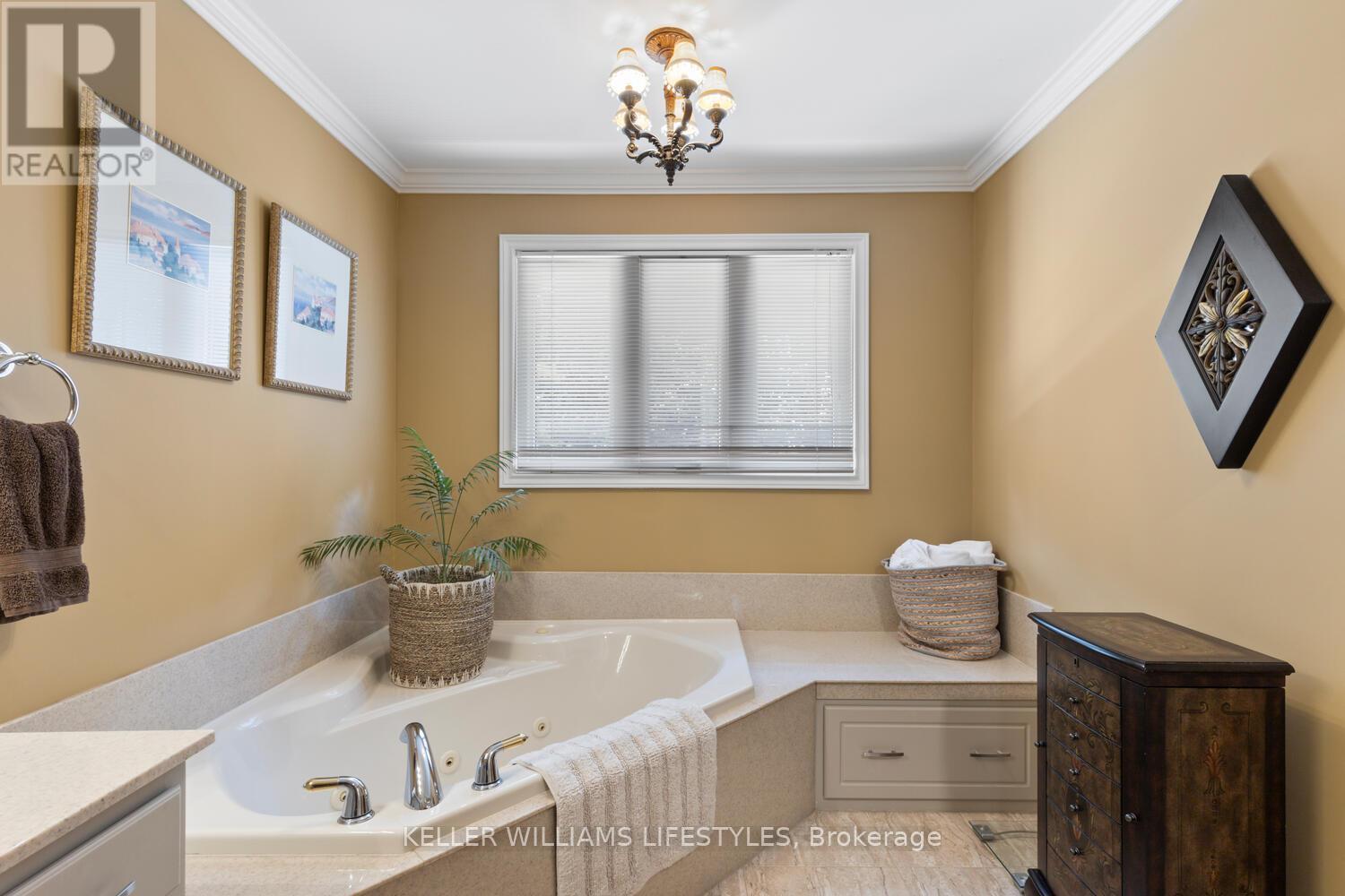 114 Monte Vista Crescent, London South, Ontario  N6J 4P3 - Photo 31 - X12462940