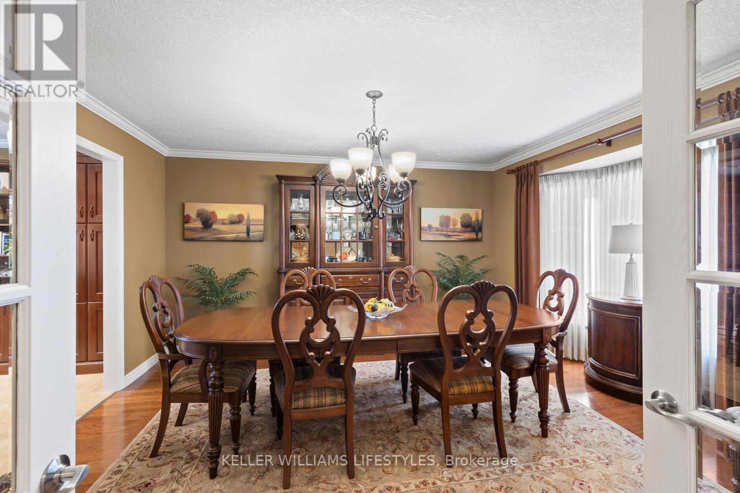 114 Monte Vista Crescent, London South, Ontario  N6J 4P3 - Photo 7 - X12462940