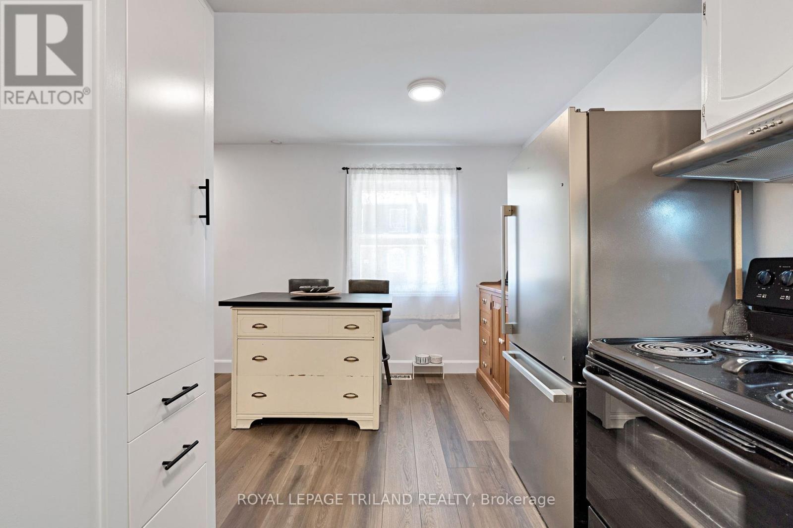 411 Wilkins Street, London South, Ontario  N6C 5B5 - Photo 11 - X12463019