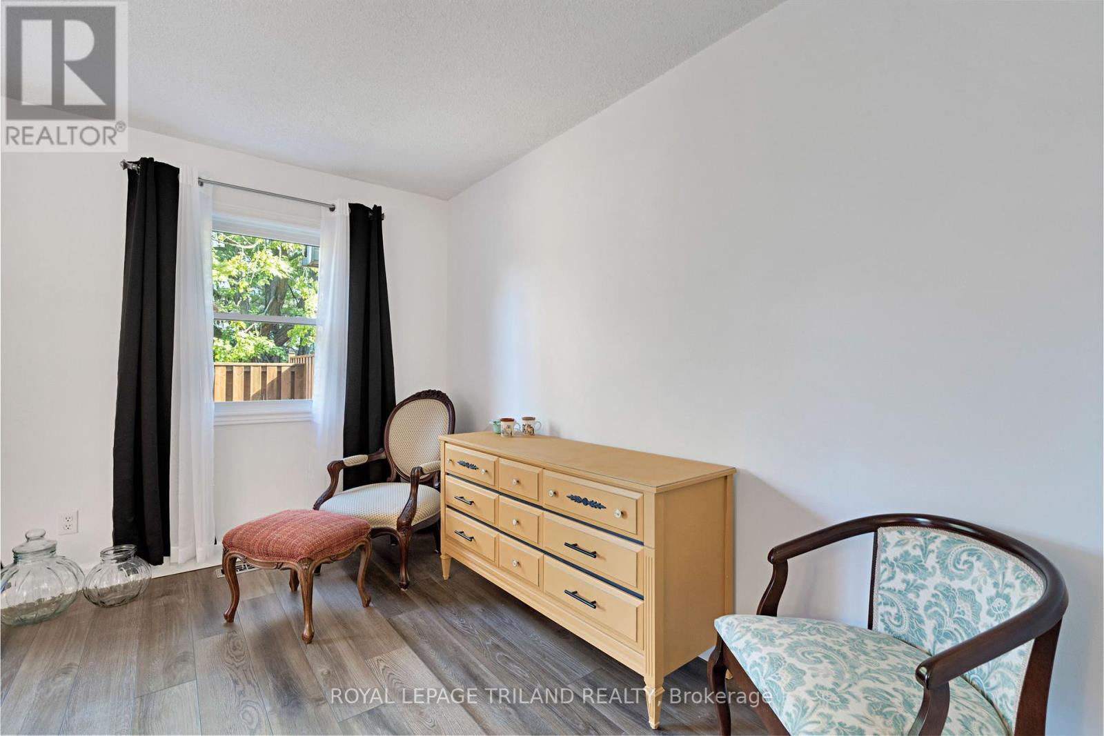 411 Wilkins Street, London South, Ontario  N6C 5B5 - Photo 12 - X12463019