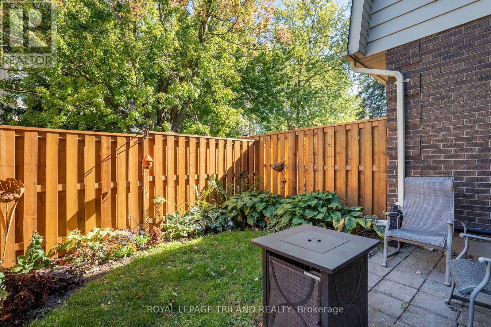 411 Wilkins Street, London South, Ontario  N6C 5B5 - Photo 32 - X12463019