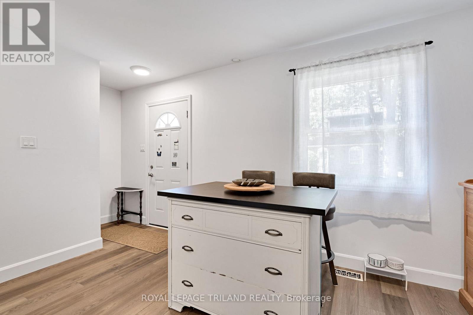 411 Wilkins Street, London South, Ontario  N6C 5B5 - Photo 7 - X12463019