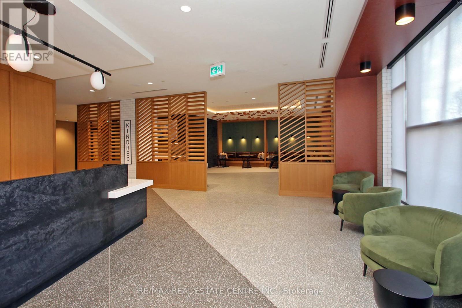 1506 - 2495 Eglinton Avenue W, Mississauga, Ontario  L5M 2V8 - Photo 3 - W12449102