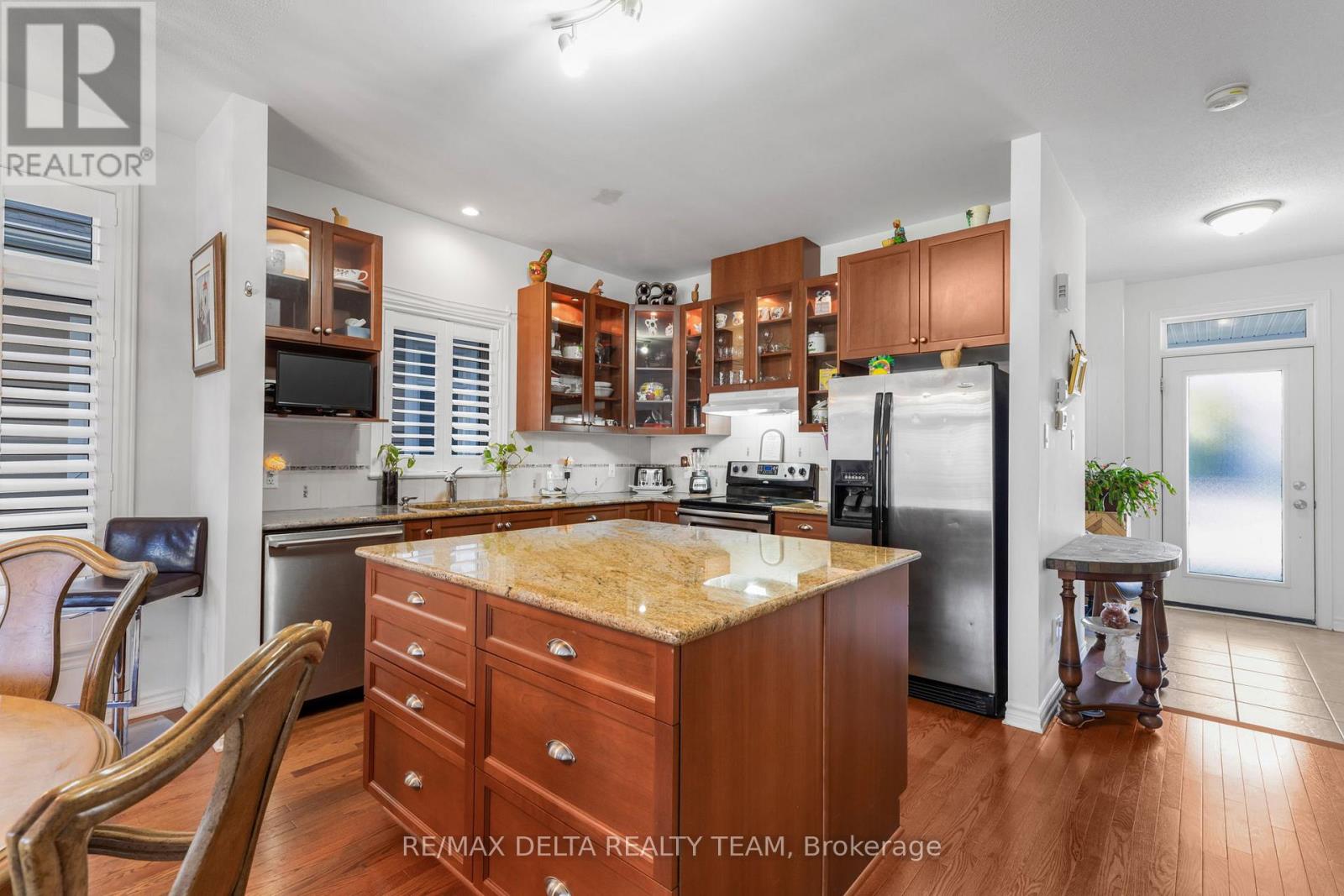 702 Cabris Crescent, Ottawa, Ontario  K4A 0T6 - Photo 7 - X12462947