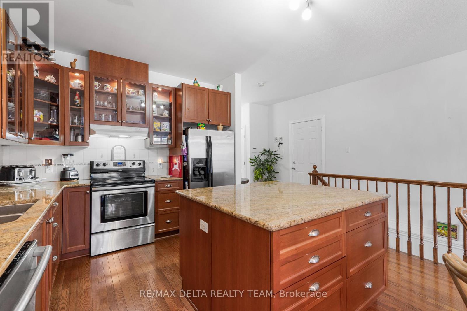 702 Cabris Crescent, Ottawa, Ontario  K4A 0T6 - Photo 9 - X12462947
