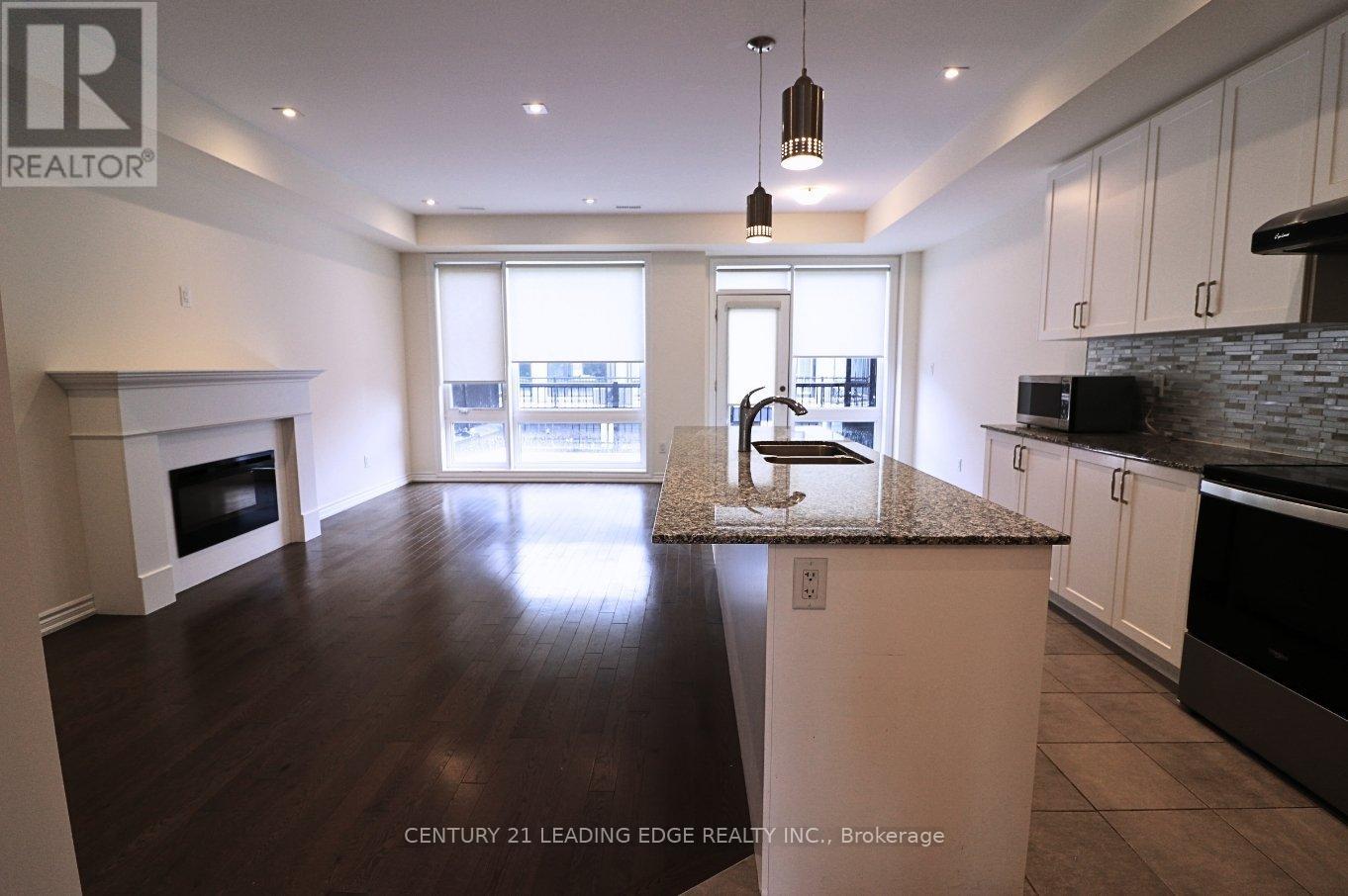 30 Hammersmith Lane, Markham, Ontario  L6C 0Z5 - Photo 4 - N12350178