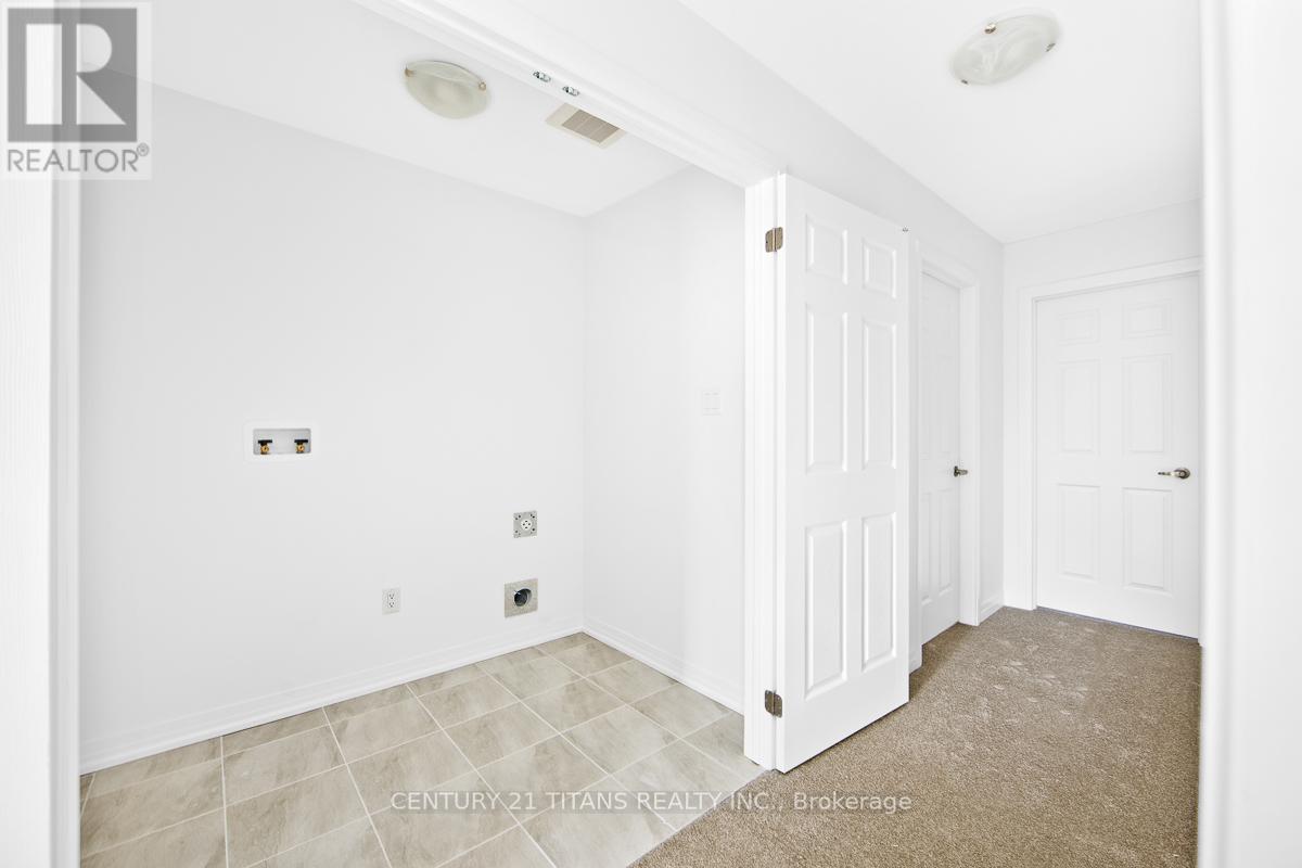 159 Velvet Way, Thorold, Ontario  L2V 0P1 - Photo 9 - X12462564