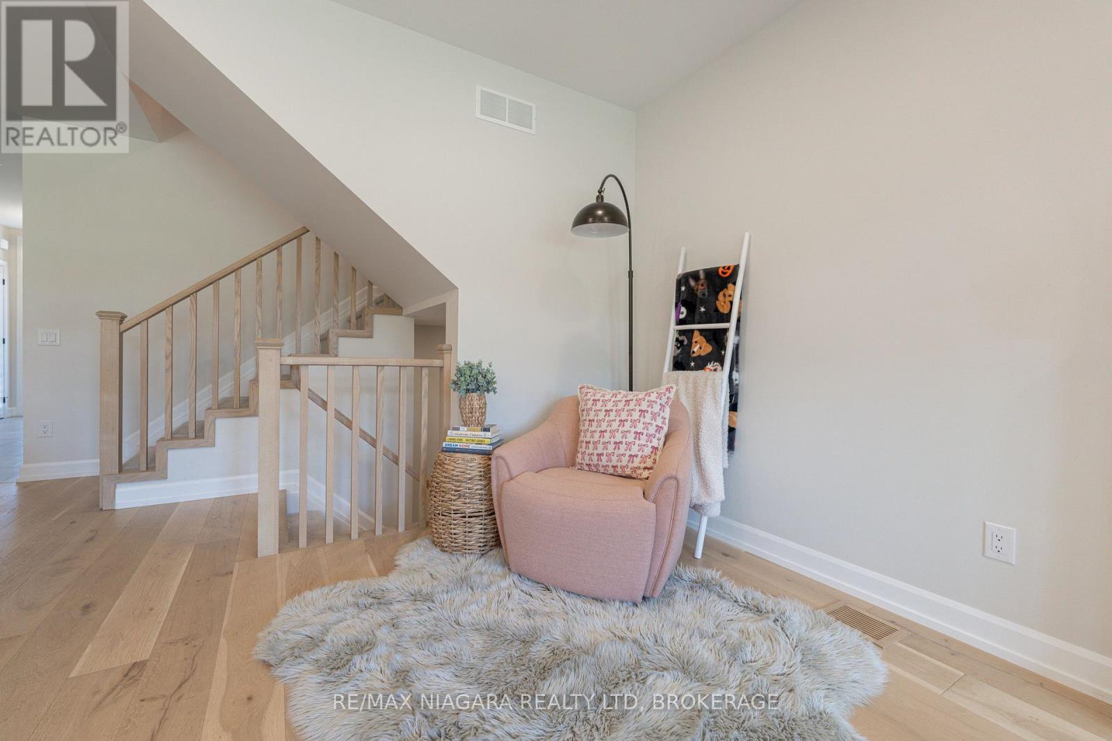 7194 Parsa Street, Niagara Falls (Brown), Ontario  L2H 3T1 - Photo 14 - X12462996