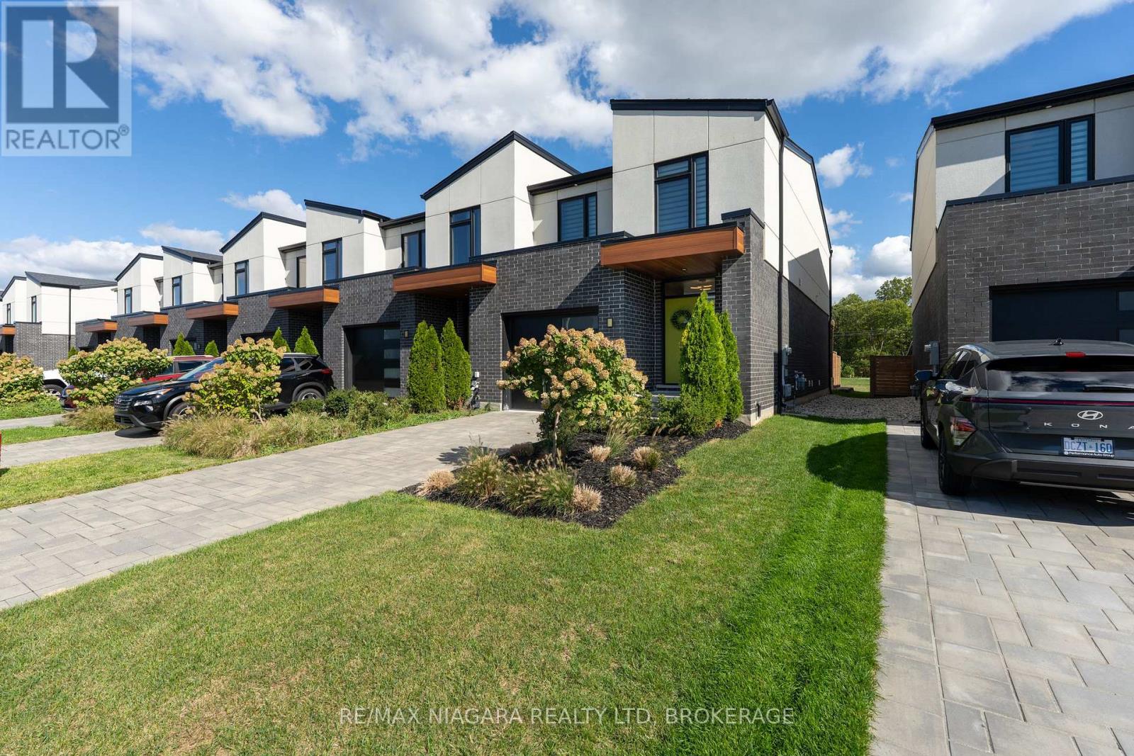 7194 Parsa Street, Niagara Falls (Brown), Ontario  L2H 3T1 - Photo 2 - X12462996
