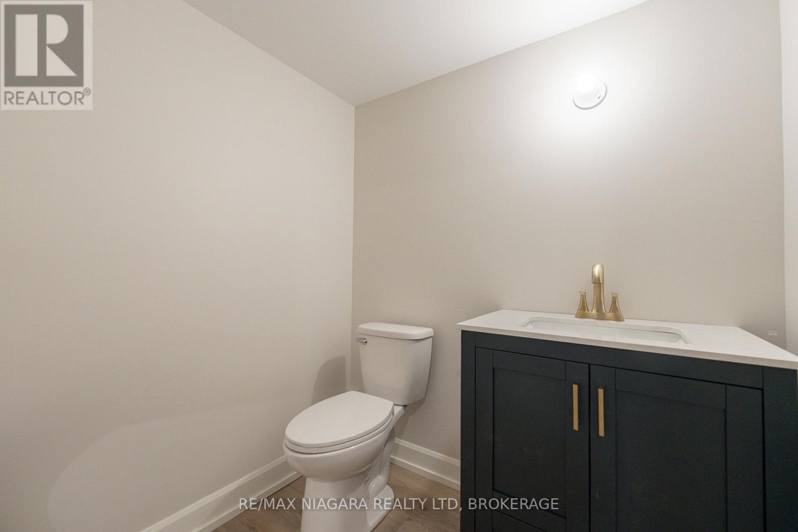 7194 Parsa Street, Niagara Falls (Brown), Ontario  L2H 3T1 - Photo 33 - X12462996