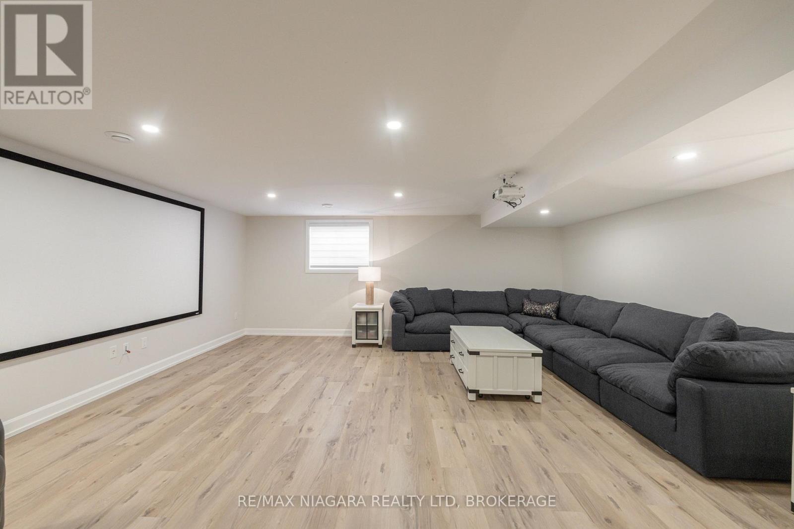 7194 Parsa Street, Niagara Falls (Brown), Ontario  L2H 3T1 - Photo 35 - X12462996