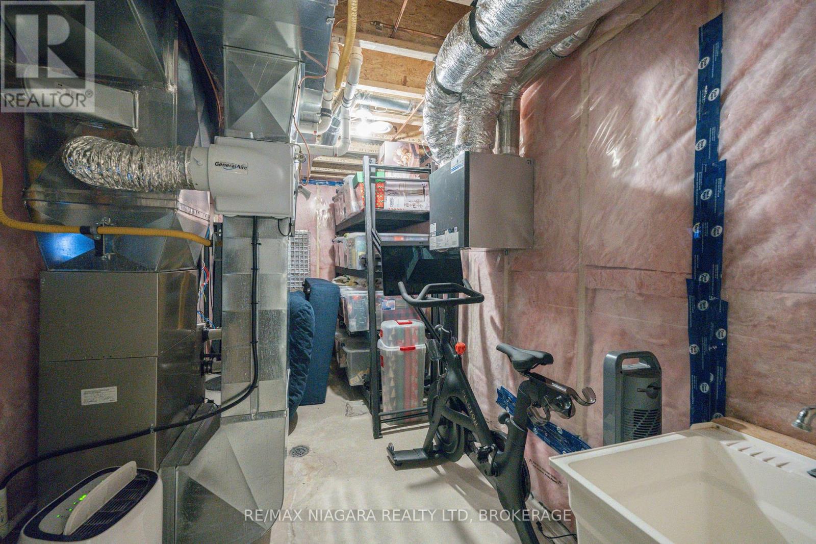 7194 Parsa Street, Niagara Falls (Brown), Ontario  L2H 3T1 - Photo 37 - X12462996