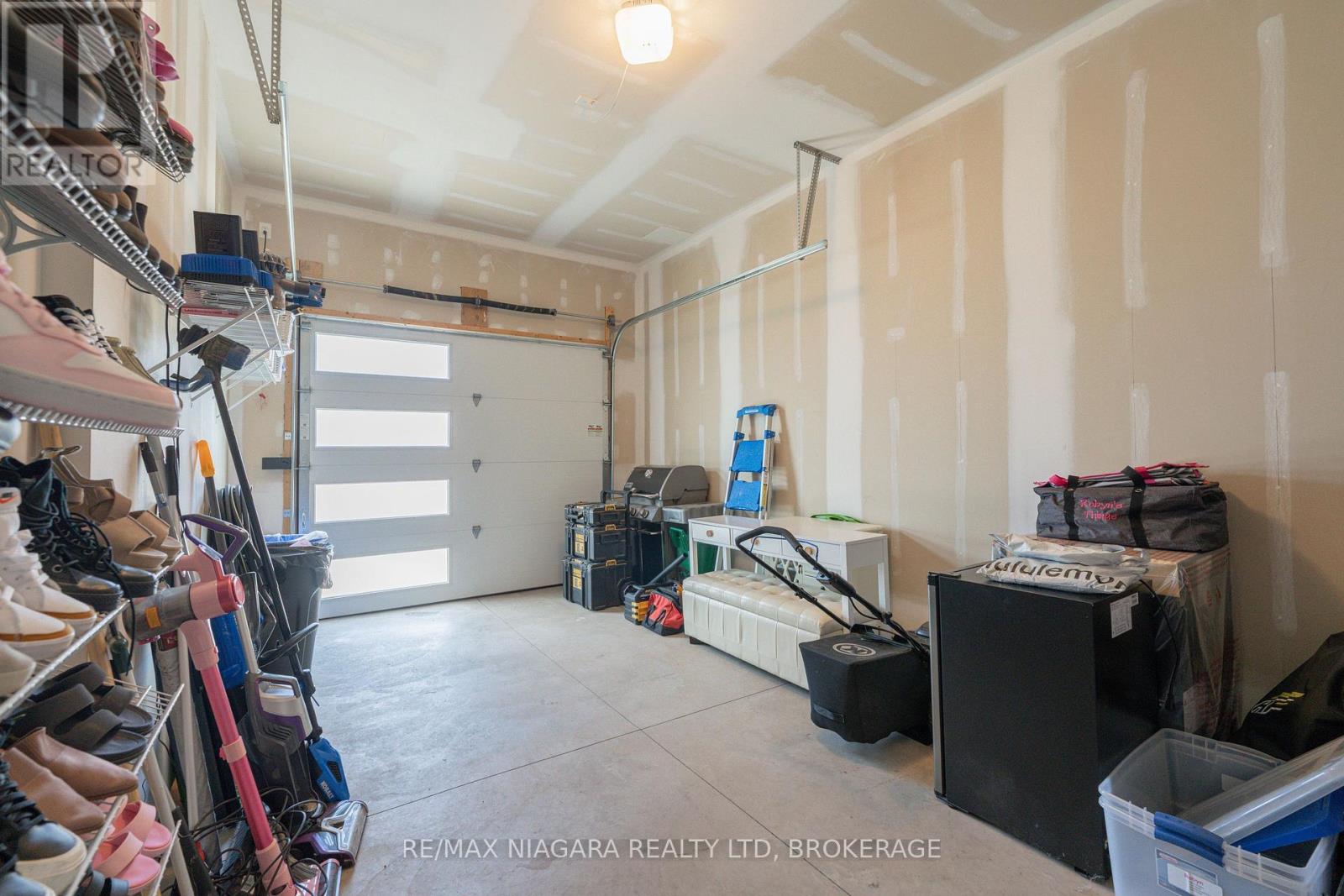 7194 Parsa Street, Niagara Falls (Brown), Ontario  L2H 3T1 - Photo 38 - X12462996