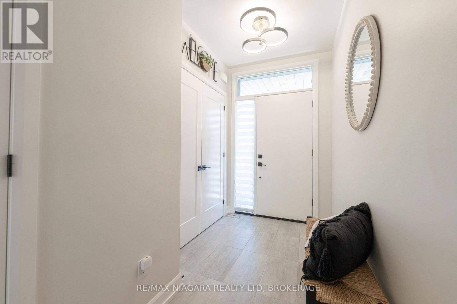 7194 Parsa Street, Niagara Falls (Brown), Ontario  L2H 3T1 - Photo 4 - X12462996