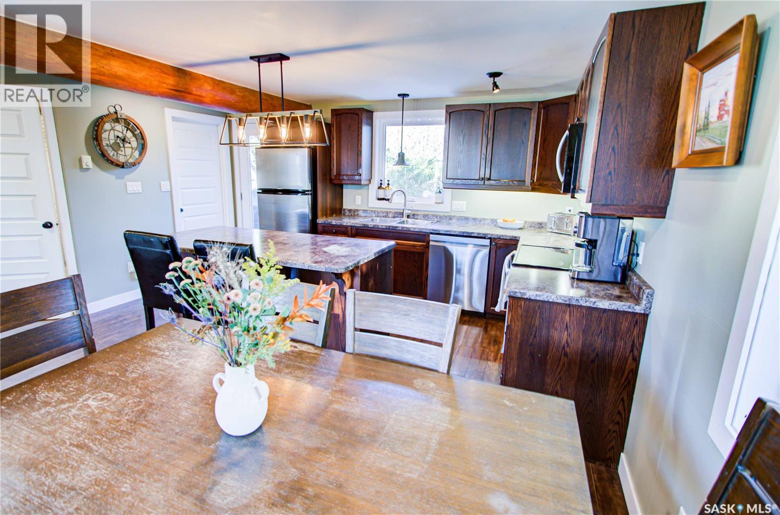 437 2nd Street, Beatty, Saskatchewan  S0J 0C0 - Photo 5 - SK020855