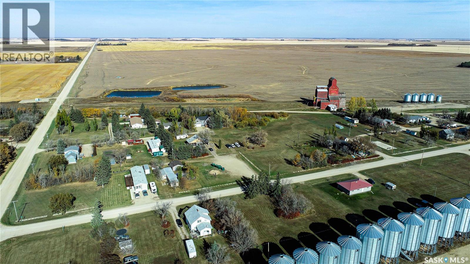 437 2nd Street, Beatty, Saskatchewan  S0J 0C0 - Photo 46 - SK020855