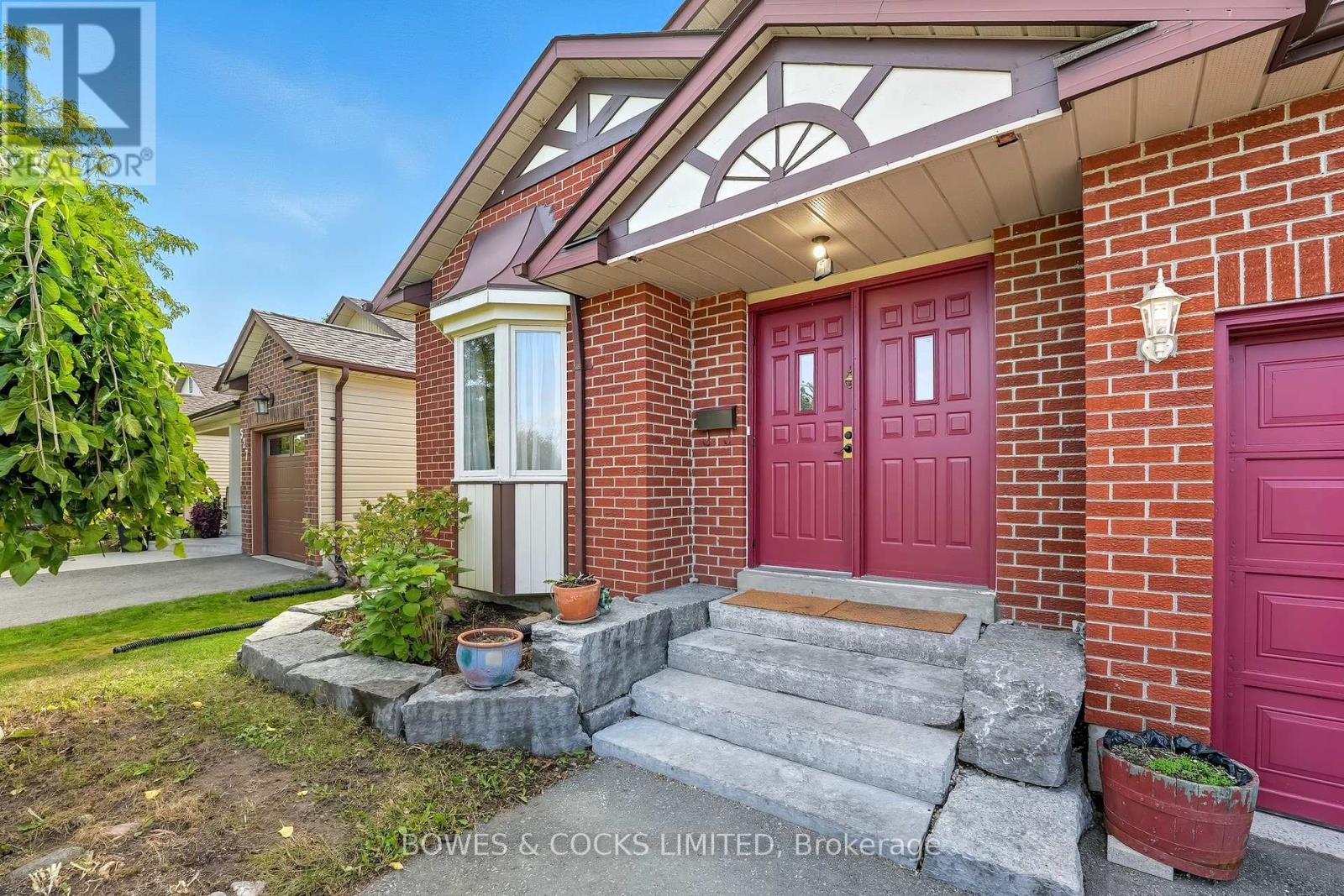 523 Laurie Avenue, Peterborough, Ontario  K9L 1X8 - Photo 4 - X12463003
