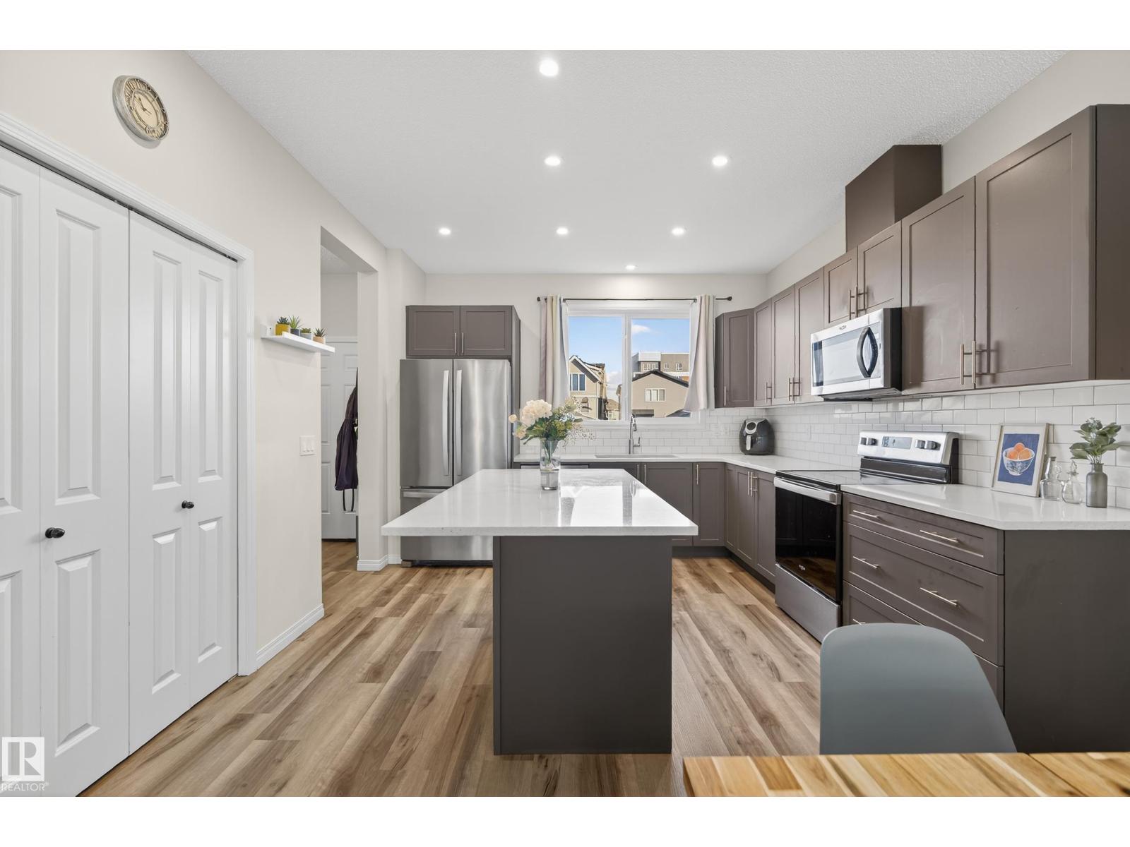1011 Daniels Lo Sw, Edmonton, Alberta  T6W 4C9 - Photo 10 - E4462124