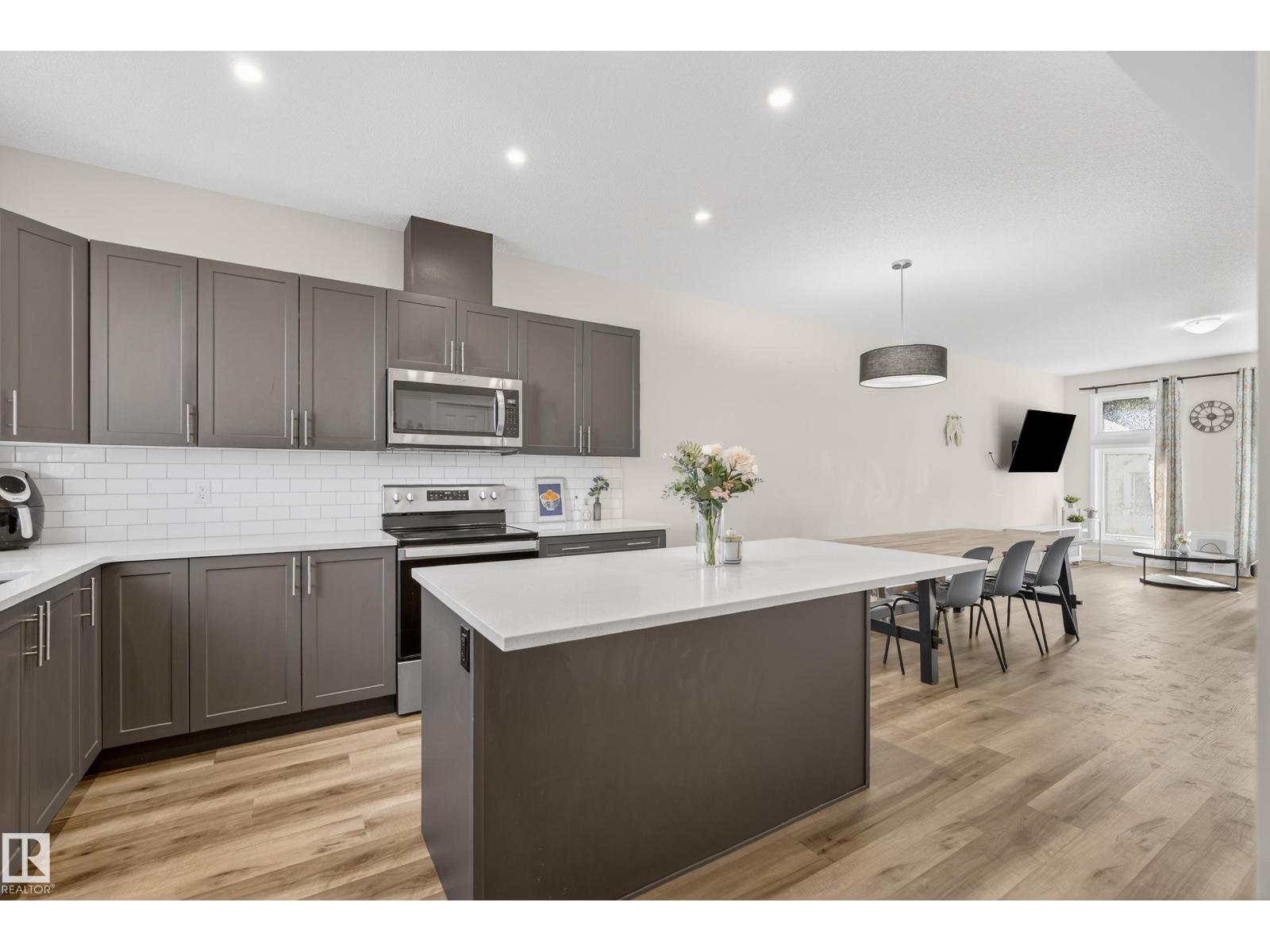 1011 Daniels Lo Sw, Edmonton, Alberta  T6W 4C9 - Photo 11 - E4462124