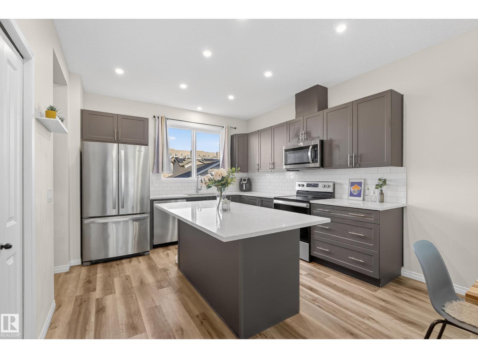 1011 Daniels Lo Sw, Edmonton, Alberta  T6W 4C9 - Photo 9 - E4462124