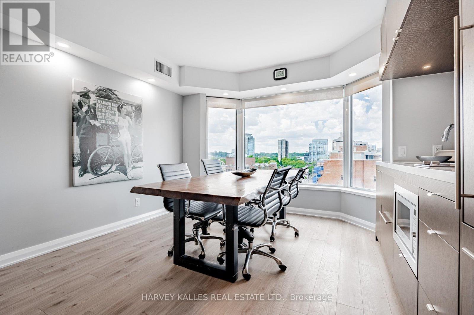 819 - 155 Yorkville Avenue, Toronto, Ontario  M5R 1C4 - Photo 7 - C12462805