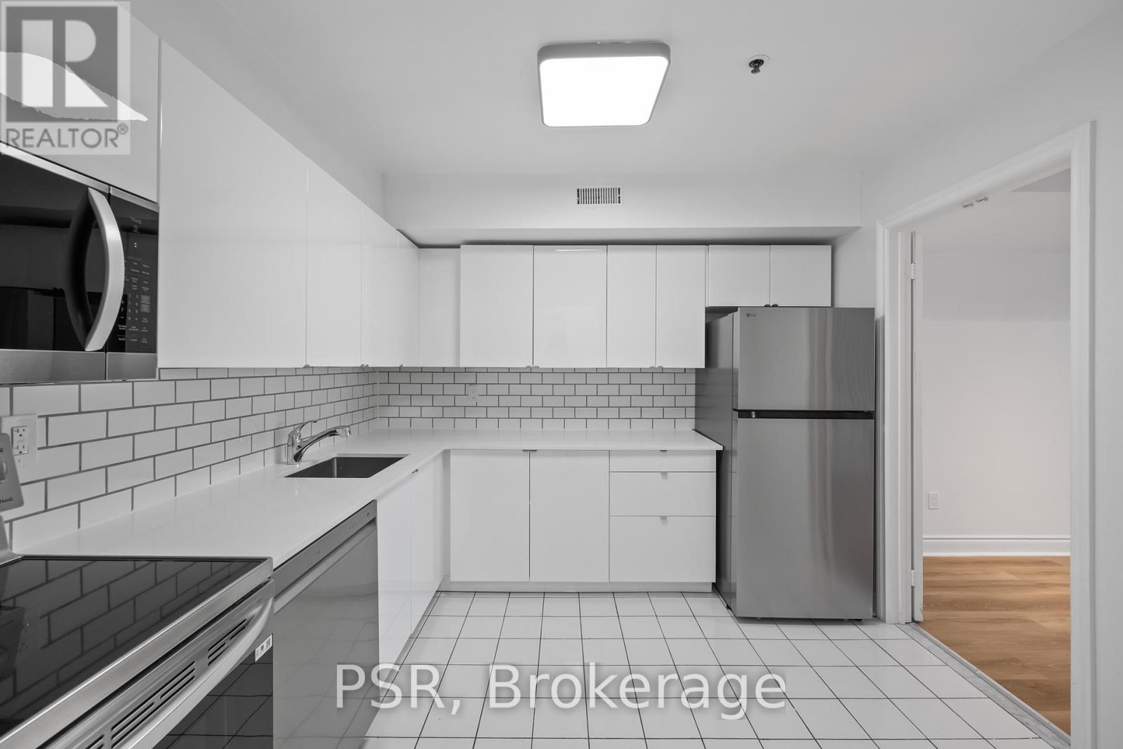 6 - 3314 Yonge Street, Toronto, Ontario  M4N 2M4 - Photo 5 - C12462806